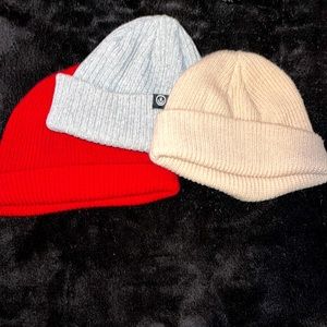 Men’s Beanies x3